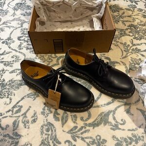 Brand New Martens 1461 Smooth Leather Oxford Shoes in black